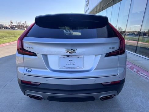 Used 2019 Cadillac XT4 Premium Luxury w/ Enhanced Visibility Package image 4