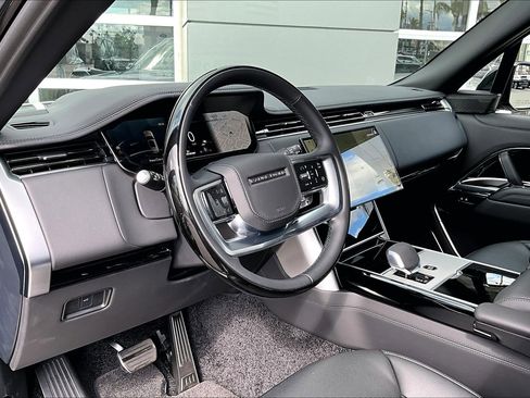 New 2026 Land Rover Range Rover Long Wheelbase Autobiography AWD/4WD image 6
