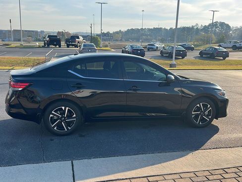 Used 2024 Nissan Sentra SV image 7