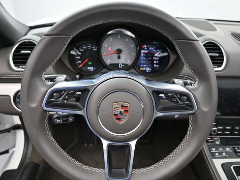 Used 2025 Porsche 718 Boxster S image 8