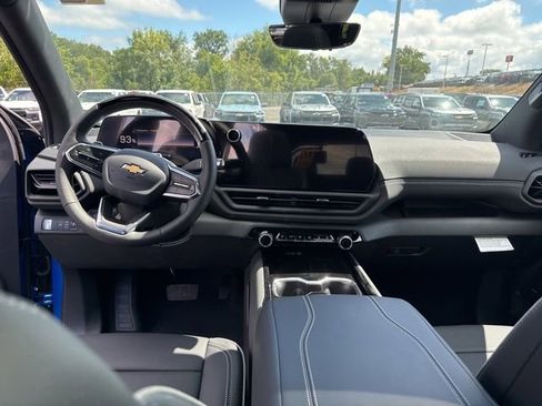 New 2026 Chevrolet Silverado EV LT AWD/4WD image 16