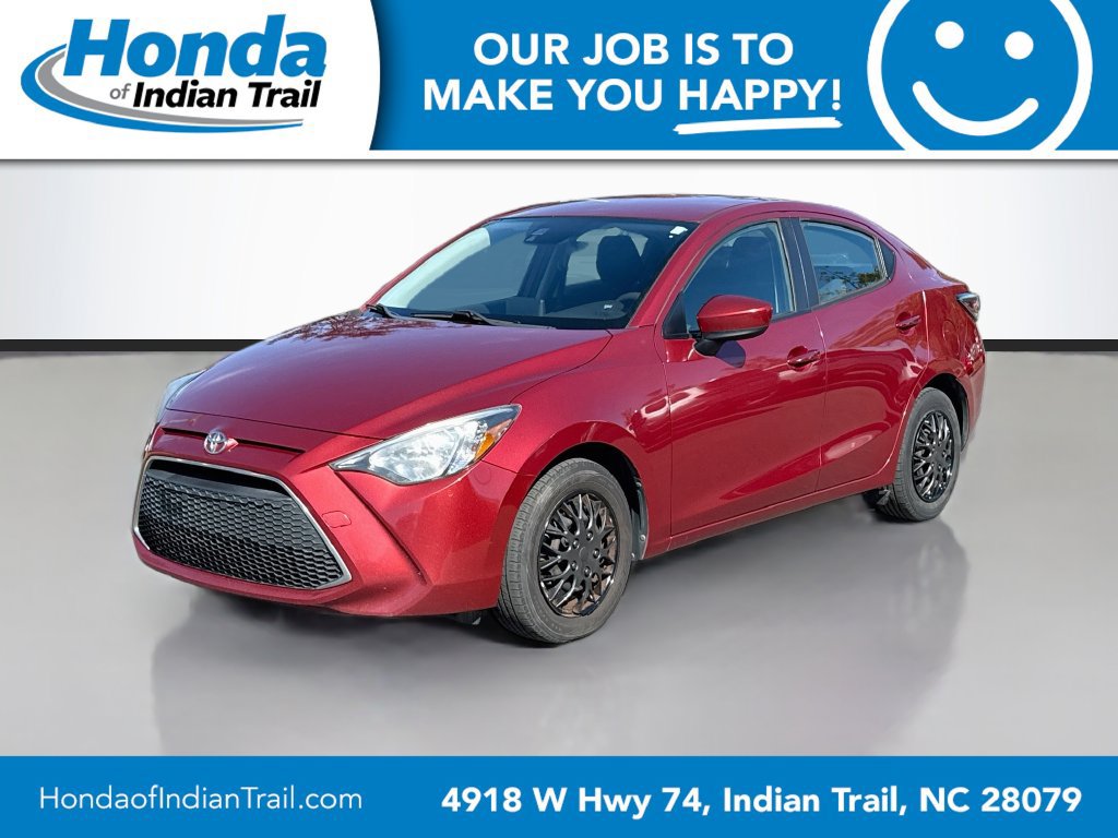 Used 2019 Toyota Yaris L FWD image 3