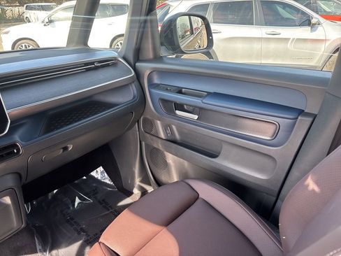 New 2025 Volkswagen ID. Buzz Pro S image 25