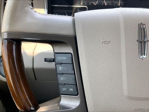 Used 2013 Lincoln Navigator 2WD w/ HD Trailer Tow Pkg image 23