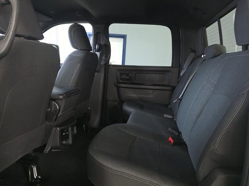 Used 2024 RAM 2500 Tradesman w/ Chrome Appearance Group image 10