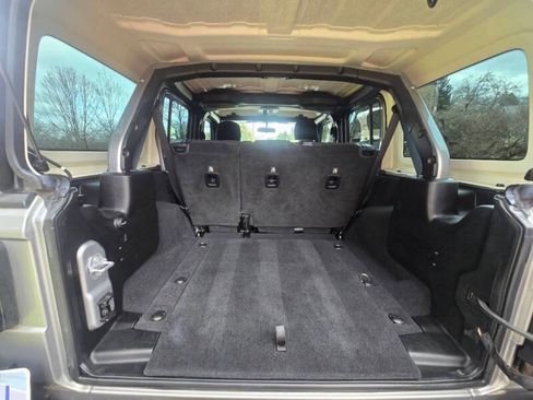 Used 2018 Jeep Wrangler Unlimited Sport AWD/4WD image 14