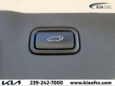 Used 2016 Kia Sorento SX AWD/4WD image 7