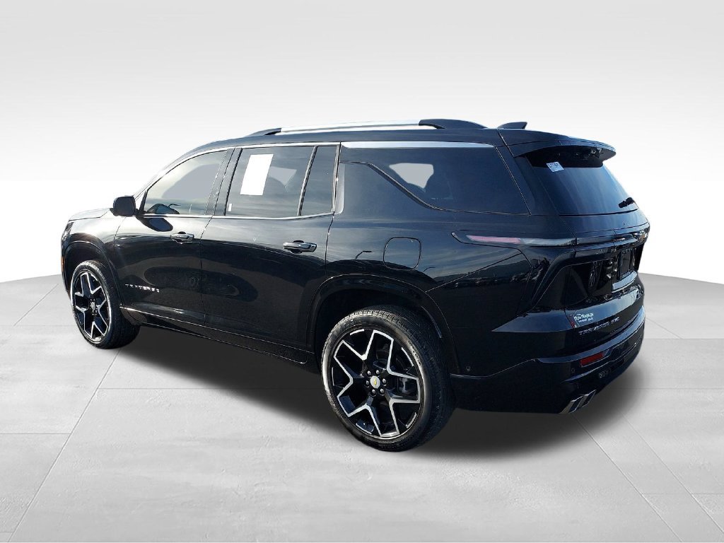 Used 2025 Chevrolet Traverse High Country w/ LPO, Floor Liner Package AWD/4WD image 3