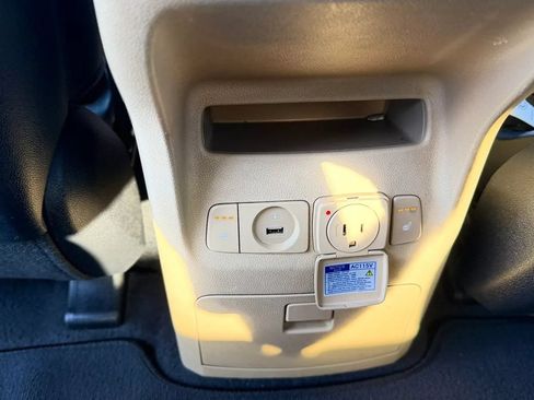 Used 2015 Kia Sedona SX FWD image 24
