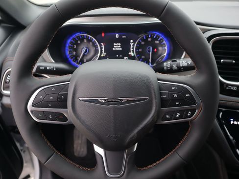 New 2026 Chrysler Pacifica Pinnacle image 3