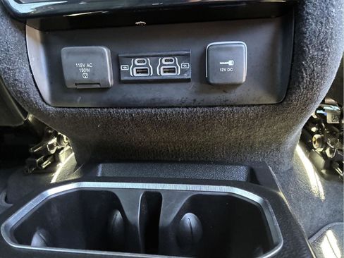 Used 2022 Jeep Wagoneer Series III w/ Flexible Seating Group AWD/4WD image 17