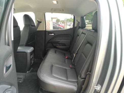 Used 2022 Chevrolet Colorado Z71 AWD/4WD image 19