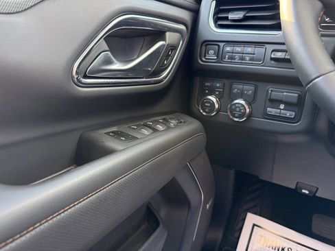 Used 2024 GMC Yukon AT4 w/ AT4 Premium Plus Package AWD/4WD image 34
