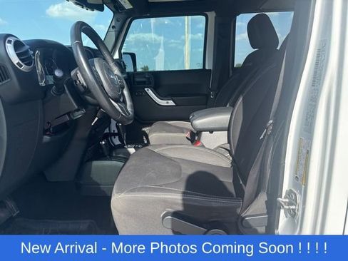 Used 2016 Jeep Wrangler Unlimited Sahara w/ Max Tow Package AWD/4WD image 10