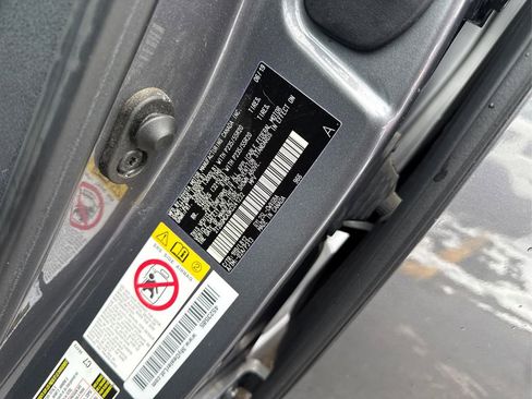 Used 2019 Lexus RX 450h AWD image 16