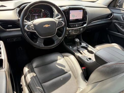 Used 2020 Chevrolet Traverse Premier w/ LPO, Blackout Package FWD image 5