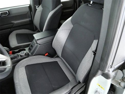 Certified 2023 Ford Bronco Base image 16