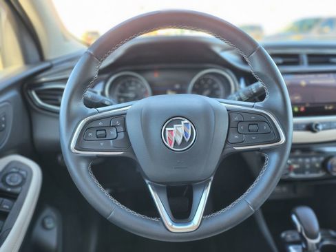 Used 2021 Buick Encore GX Select image 15