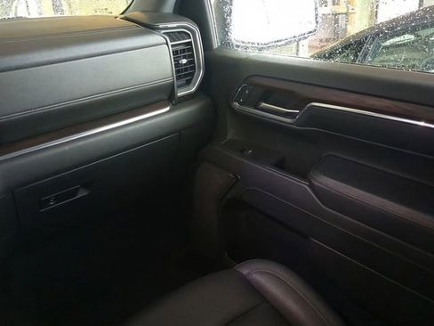 Used 2024 GMC Sierra 1500 SLT AWD/4WD image 19