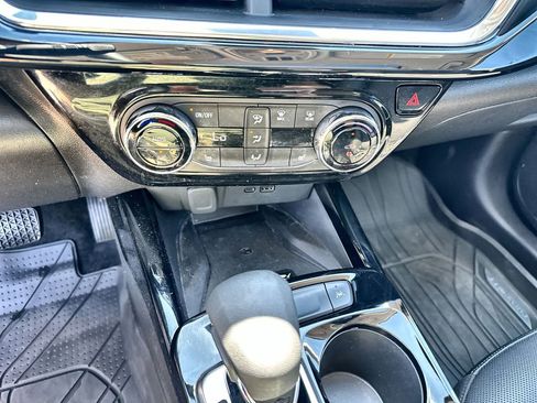 Used 2024 Chevrolet Trax ACTIV w/ Sunroof Package image 27