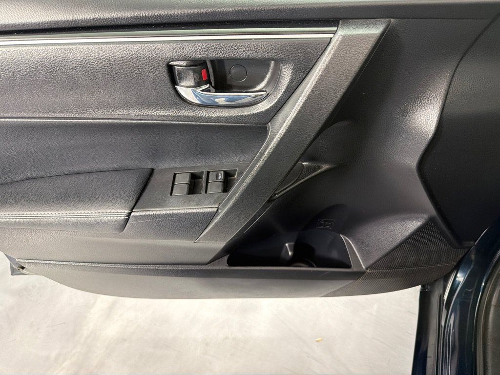 Used 2017 Toyota Corolla XLE w/ Protection Package FWD image 11