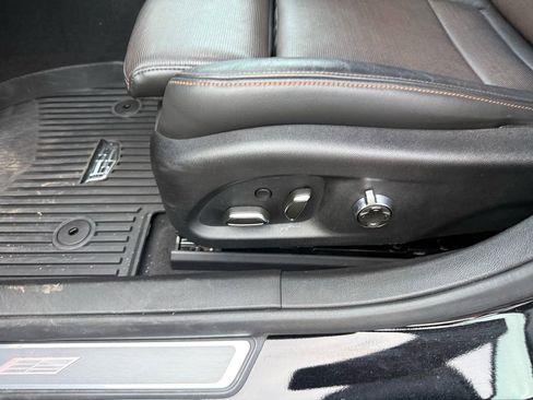 Used 2022 Cadillac CT5 V w/ Premium Package RWD image 14
