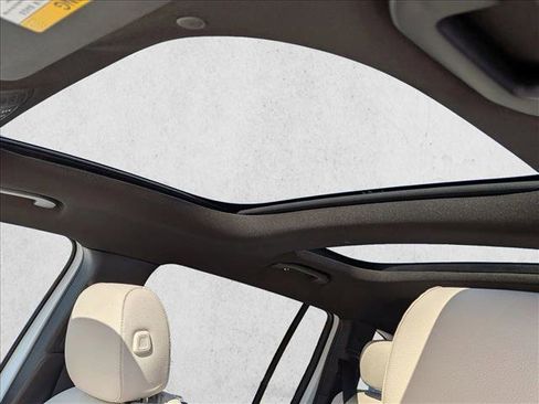 New 2026 Mercedes-Benz GLB 250 4MATIC image 15