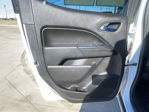 Used 2021 Chevrolet Colorado LT w/ LT Convenience Package image 13