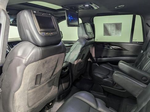 Used 2018 Cadillac Escalade Platinum image 26