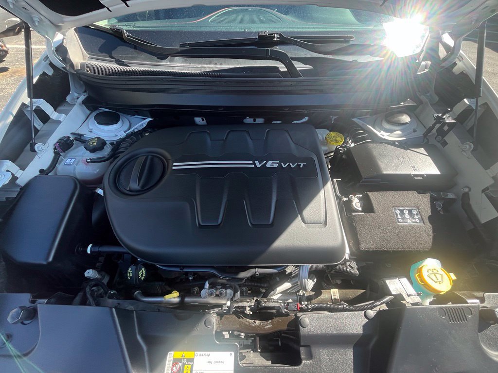 Used 2017 Jeep Cherokee Trailhawk AWD/4WD image 31