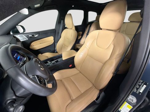 Certified 2023 Volvo XC60 B5 Ultimate w/ Protection Package Premier FWD image 21
