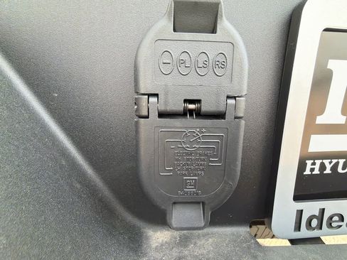 New 2026 GMC Sierra 2500 Pro w/ Convenience Package image 14