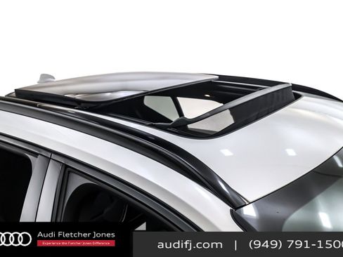 Used 2024 Volvo XC40 Recharge Ultimate image 21