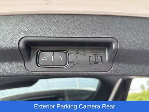 Used 2023 Ford Explorer Platinum w/ Technology Package image 14