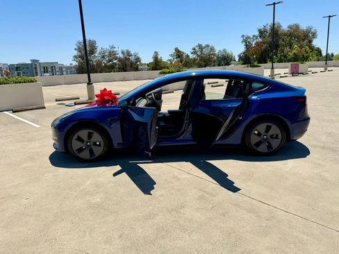 Used 2022 Tesla Model 3 RWD image 55