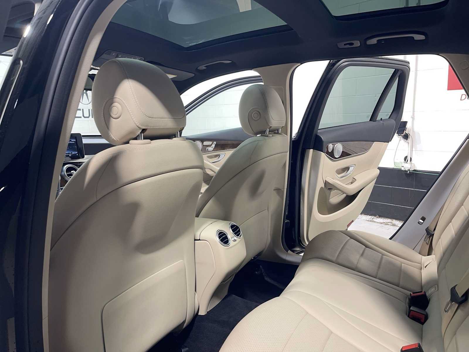 Used 2018 Mercedes-Benz GLC 300 4MATIC image 12