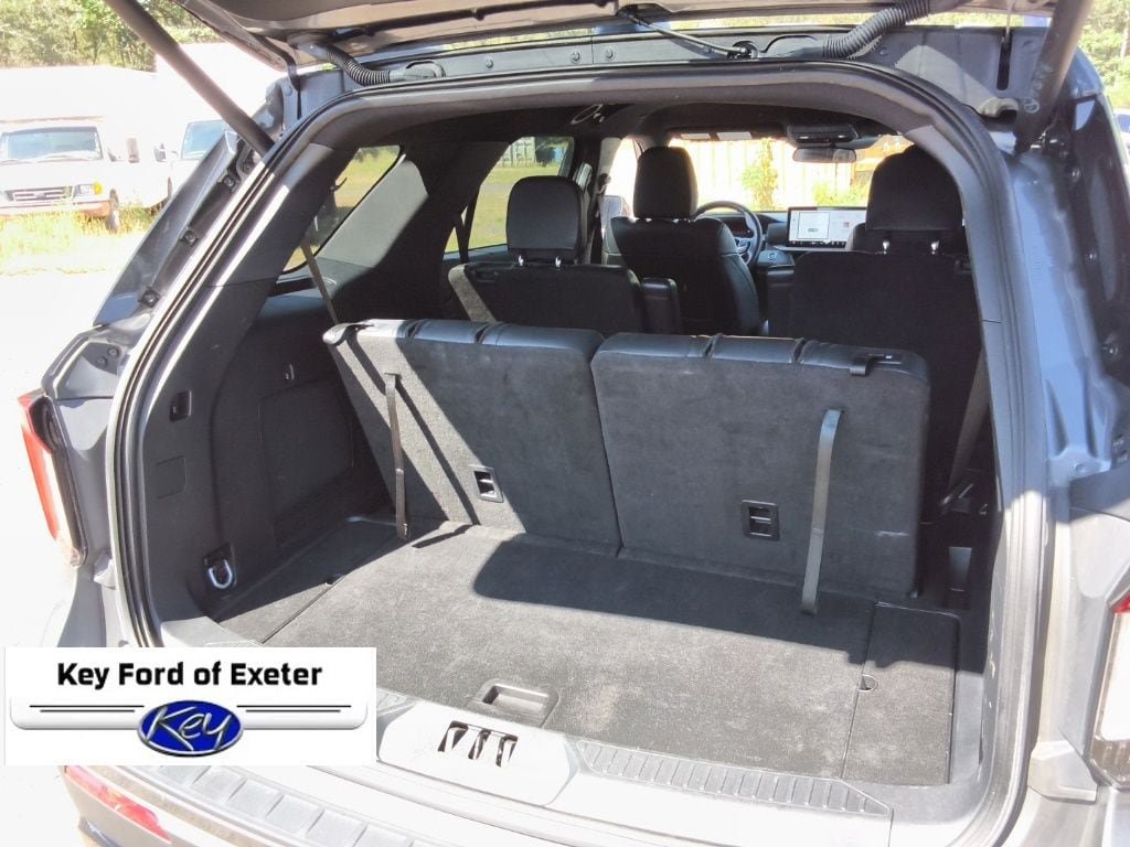 Used 2025 Ford Explorer ST-Line AWD/4WD image 11