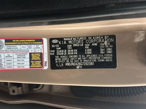 Used 2016 Kia Soul FWD image 24