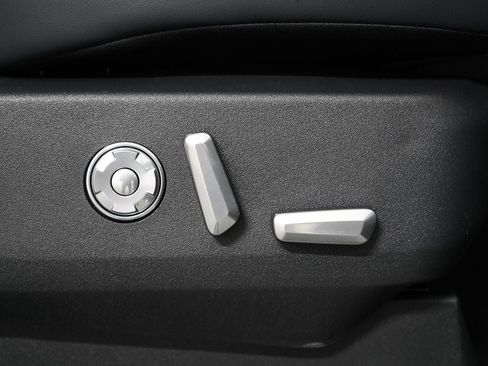 Used 2025 Lincoln Navigator L Reserve AWD/4WD image 25