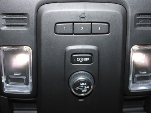 Used 2021 Chevrolet Tahoe Z71 image 57