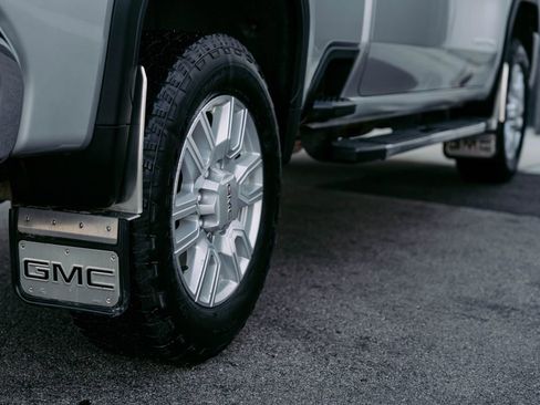 Used 2021 GMC Sierra 2500 SLT w/ SLT Convenience Package image 11