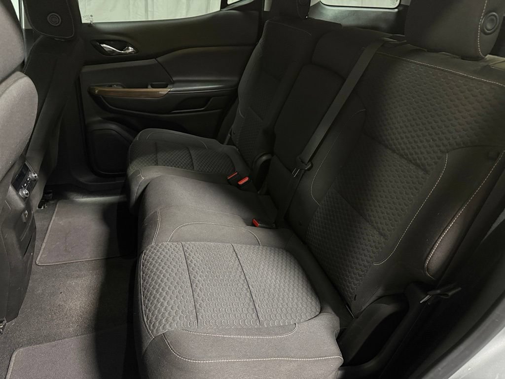 Used 2019 GMC Acadia SLE FWD image 17