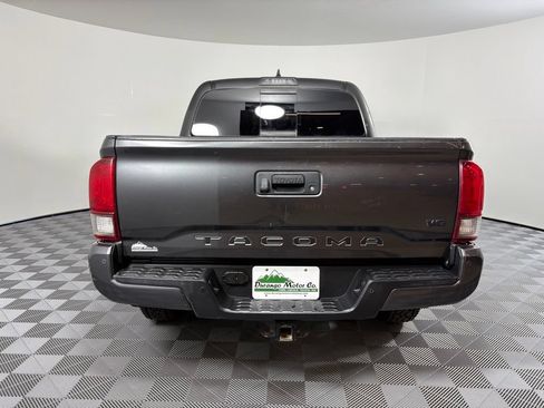 Used 2019 Toyota Tacoma TRD Sport w/ Technology Package AWD/4WD image 9