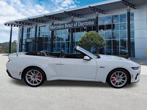 Used 2024 Ford Mustang GT Premium RWD image 3