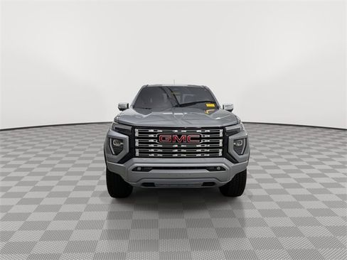 Used 2024 GMC Canyon Denali image 3