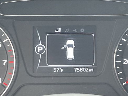 Used 2017 Kia Sorento LX image 30