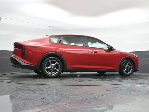 Used 2025 Kia K4 LXS image 43