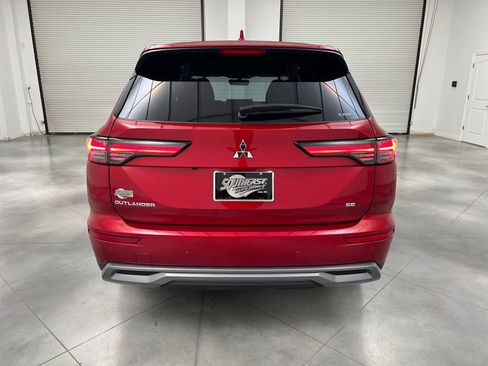 Used 2025 Mitsubishi Outlander SE AWD/4WD image 6