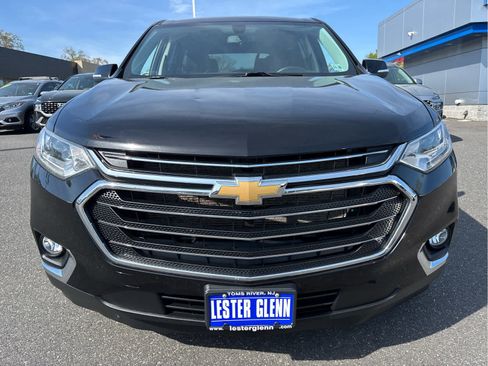 Used 2021 Chevrolet Traverse LT FWD image 3
