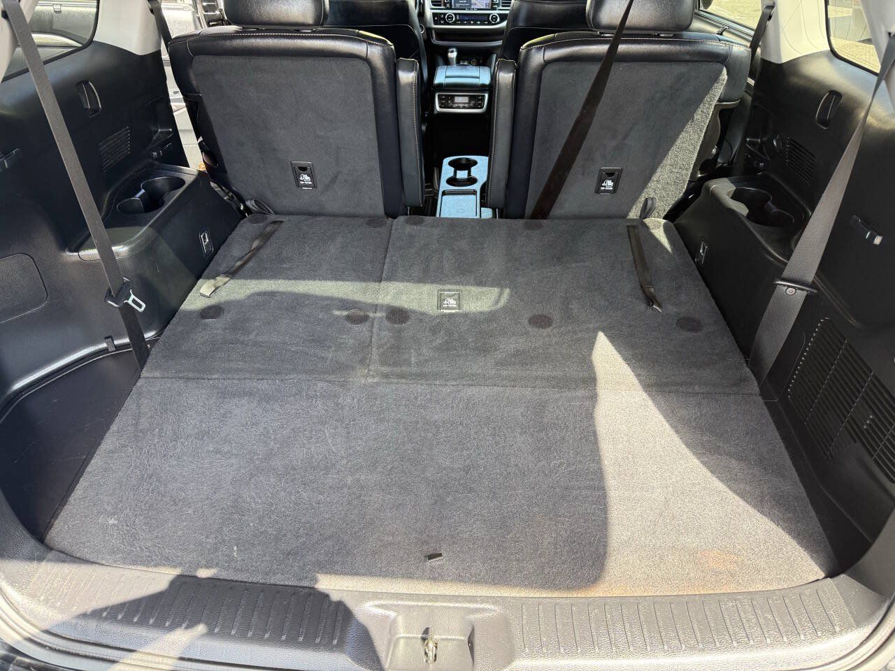 Used 2017 Toyota Highlander Limited Platinum AWD/4WD image 19
